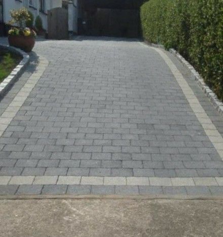 strecher bond block paved driveway