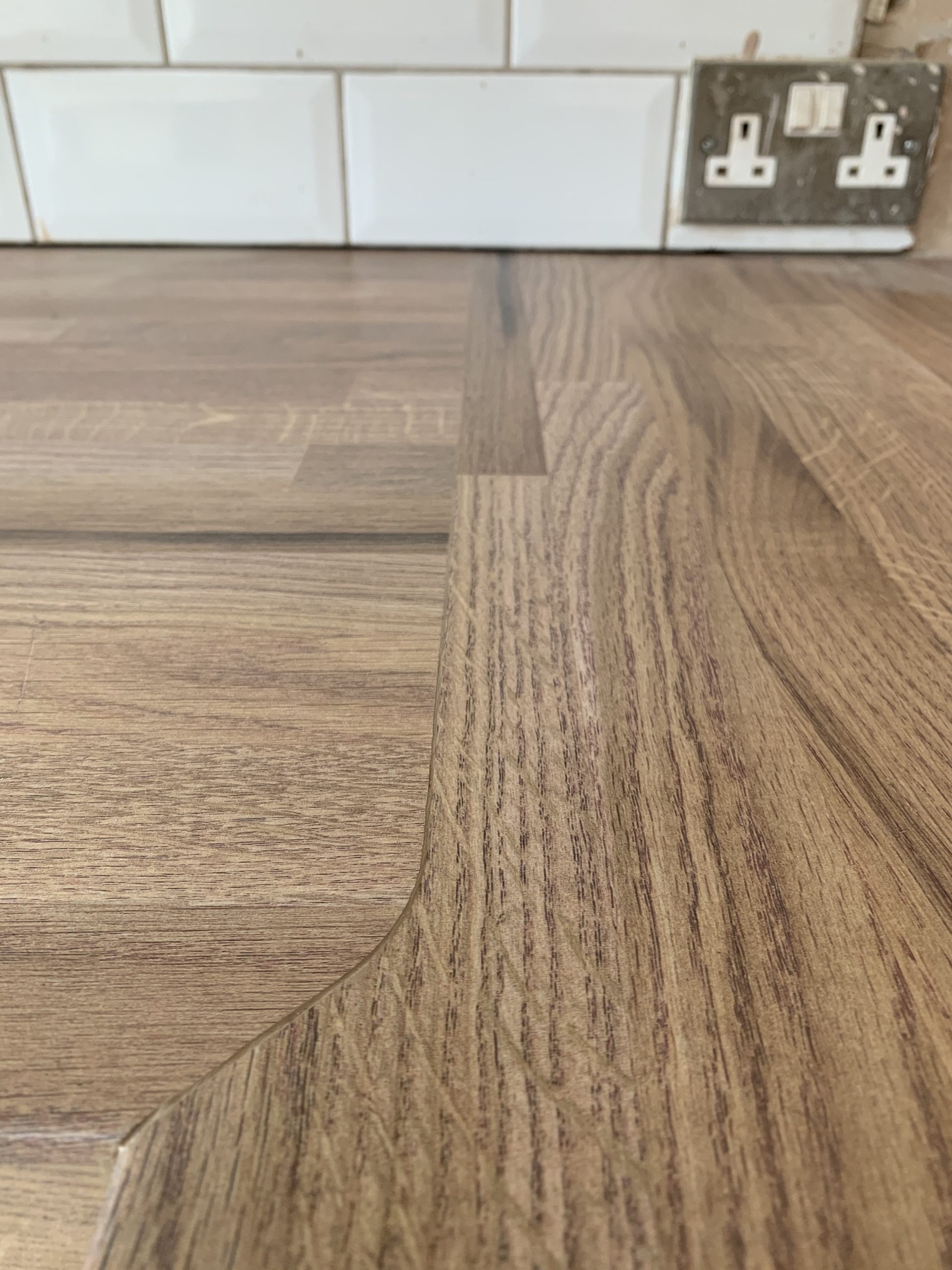 butt and scribe joint in a kitchen worktop